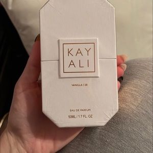 Kayali Vanilla 28 perfume